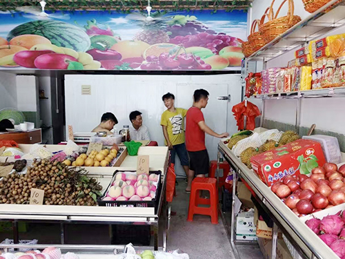 长沙某水果店的冷库